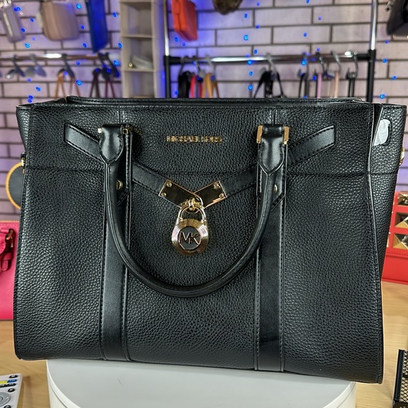 Michael Kors Handbags - 💥NWT MK - NOUVEAU HAMILTON - S0276